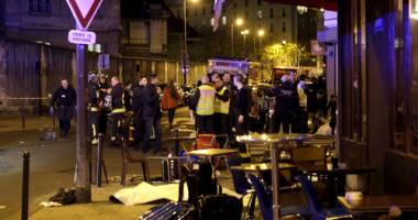 Foto-Video. TEROARE ÎN PARIS. ȘASE atacuri teroriste simultane! Atentat și pe Stade de France! SUTE DE MORȚI! Președintele era pe stadion! - 13
