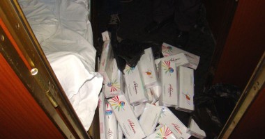 Stire din Eveniment : O sută de pachete de țigarete, confiscate la Vama Veche