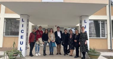 La Liceul Teoretic „Ovidius” s-au pus bazele unui curriculum de antreprenoriat social - 2