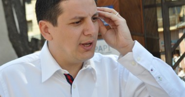 Stire din Politică-Administrație : Dezvăluiri în cazul Trășculescu! Fostul deputat fila echipajele SRI și DNA pentru a preveni un flagrant