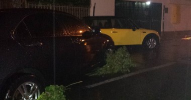 POTOP LA CONSTANȚA / Ploaia torențială a INUNDAT mai multe bulevarde / Galerie foto - 10