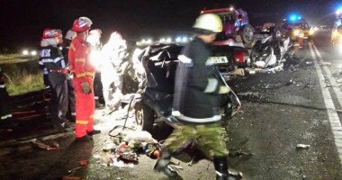 IMAGINI ȘOCANTE! Carnagiu pe șosea! ȘASE MORȚI, niciun supraviețuitor! Șoferul, gest sinucigaș. UPDATE - 1