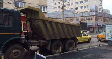 Galerie foto. Circulație blocată în centrul Constanței. Vezi pe ce stradă este închis traficul - 3