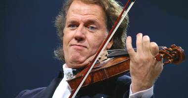 Stire din Cultură-Educație : Andre Rieu, concertul Maastricht 2015, la Cityplex Constanța!