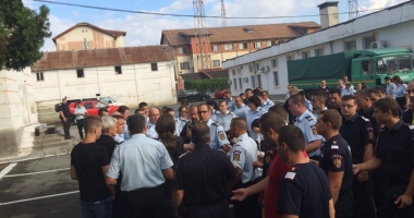 Galerie foto și video / POMPIERII NU MOR NICIODATĂ, EI ARD MEREU ÎN SUFLETUL CELOR PE CARE I-AU SALVAT! 1 an de la moartea slt. (p.m.) Marius Daniel Fripis - 8