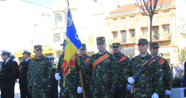 Stire din Eveniment : POMPIERII și ARMATA, instituțiile în care românii au cea mai mare ÎNCREDERE. Atunci, de ce STATUL își bate joc de ele?