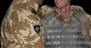 GALERIE FOTO "Rechinii albi" / Scene emoționante în Baza Militară din Kandahar. "Bine ați revenit alături de noi, domnule sublocotenent!" - 7