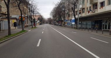 Reportaj: Constanța în CARANTINĂ TOTALĂ. Străzi pustii, poliția la datorie, afaceri cu lacătul pe ușă! GALERIE FOTO - 2