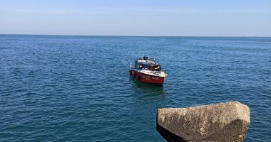 CADAVRU găsit între stabilopozi, în Portul Constanța - 3