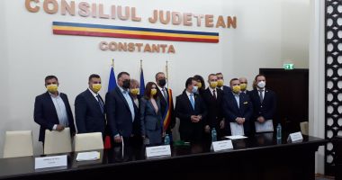 Primarul Vergil Chiţac şi consilierii locali depun jurământul - 5