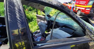 GALERIE FOTO. Accident grav, în ziua de Paşte. Trei persoane au fost rănite - 3