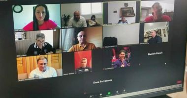 Lupte / Preşedintele de onoare al AJL Constanţa, Gigi Pambuca, prezent la şedința online a Biroului Federal - 3