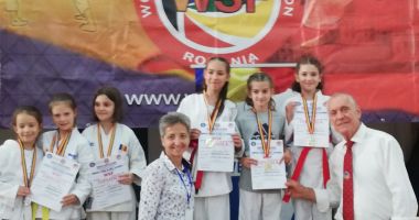 Sportivii de la CS Tomis Karate Constanţa, medaliaţi la Naţionalele de Karate Shotokan - 3