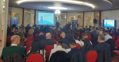 Conexiune între Orientul Îndepărtat şi Europa. "Portul Constanţa a devenit un obiectiv strategic!" - 2