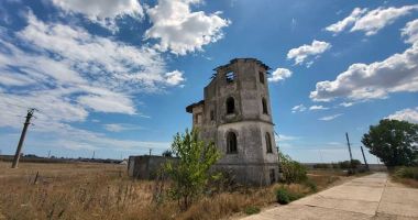 Sedusă şi abandonată! Vila Duduca, bijuteria-ruină de la marginea Constanţei - 3