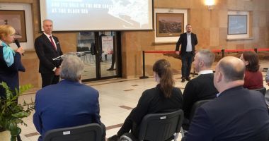 Preşedintele Senatului Republicii Cehe, în vizită în Portul Constanţa - 2