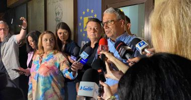 Stire din Politică-Administrație : Emoții mari, înainte de aflarea rezultatelor alegerilor la sediul PNL Constanța