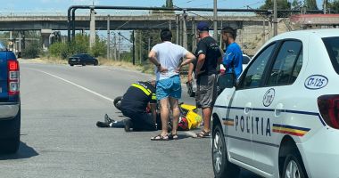 Accident rutier pe podul de la Doraly, din Constanța. Un curier aflat pe scuter a fost lovit de un autoturism - 2
