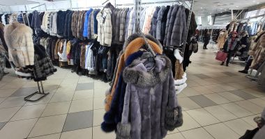 Cumpărături de weekend! Firmele se întrec în oferte speciale şi reduceri consistente la TINIMTEX - 2