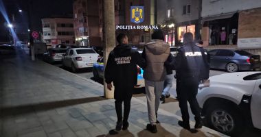 UPDATE Tâlhărie calificată la o sală de jocuri din Medgidia! Amenințau casiera, furau banii și sunau la 112 - 3