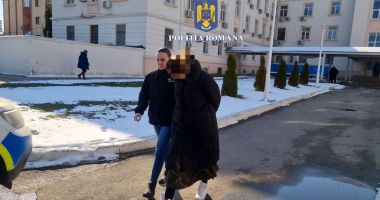 Au furat bani, bijuterii și obiecte în valoare de jumătate de milion lei - 2