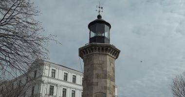 Stire din Cultură-Educație : Farul Genovez, mărturie vie a istoriei tumultuoase a Mării Negre