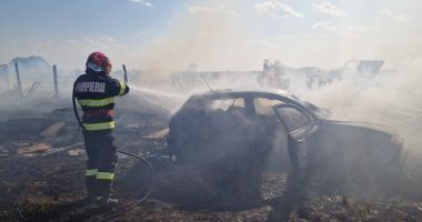 Stire din Eveniment : Incendiu în localitatea Ovidiu! Un autoturism a luat foc la intrarea pe autostradă