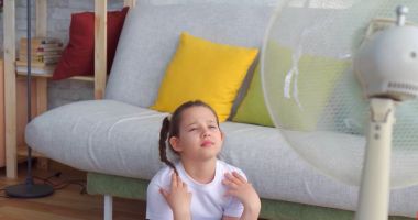 Stire din Social : Cum facem față caniculei? Sfaturile medicilor pentru zilele toride