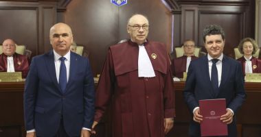 Stire din Actualitate : Dacian Cosmin Dragoș, numit în funcția de judecător al Curții Constituționale a României