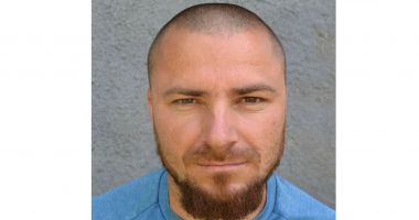 Stire din Eveniment : Mare atenție! Poliția îl caută pe bărbatul care și-ar fi omorât și incendiat iubita