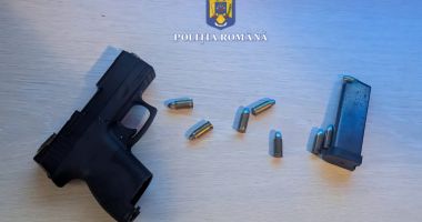 Stire din Eveniment : Armă letală și muniție descoperite la percheziție. Constănțean de 48 de ani, cercetat sub control judiciar