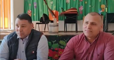 Stire din Actualitate : Doi frați se luptă pentru funcția de primar într-o comună fără apă, gaz și străzi asfaltate