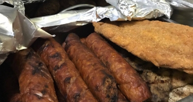 IMAGINI HALUCINANTE! BUCĂTĂRIILE TERASELOR DIN MAMAIA, FOCARE DE MIZERIE: MICI VECHI DE PATRU LUNI, SUC EXPIRAT DE UN AN, RAȚĂ CU PENE ÎN CONGELATOR - 16