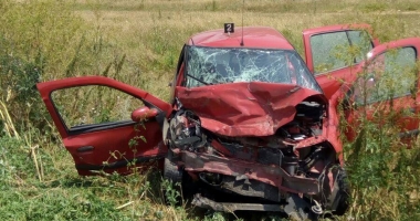 IMAGINI ȘOCANTE / GRAV ACCIDENT RUTIER LA SIBIOARA. O FEMEIE A MURIT, ȘOFERUL ERA BEAT MANGĂ - 6