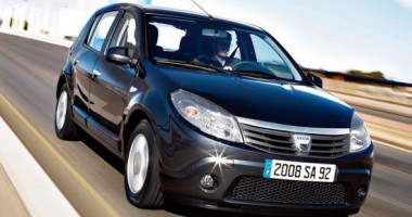 Stire din Economie : Un sistem de vânzare online pentru autoturismele Dacia, testat în premieră în Italia