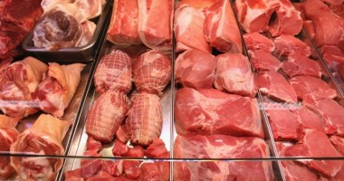 Aproape șase tone de carne, retrase de la vânzare