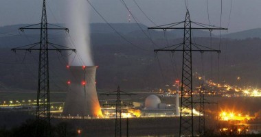 Stire din Actualitate : Stare de alertă în Franța după ce a fost sesizat fum puternic la o centrală nucleară