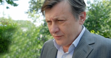 Stire din Politică-Administrație : Antonescu: PSD a convenit să revenim la Comisia parlamentară specială pentru Roșia Montană