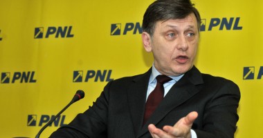 Stire din Politică-Administrație : PNL SCHIMBĂ PATRU MINIȘTRI. Iată nominalizările oficiale