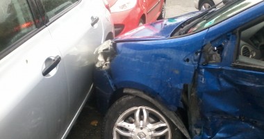 În această dimineață! TREI AUTOTURISME și O DUBIȚĂ, implicate într-un ACCIDENT RUTIER în Constanța. O femeie a fost rănită. GALERIE FOTO - 4