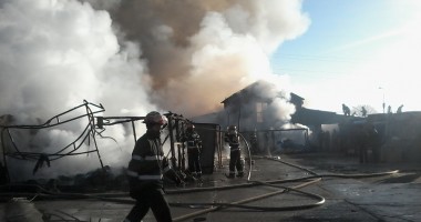 IMAGINI DE LA DEZASTRU / Incendiu VIOLENT la complexul Histria, de pe Variantă / VIDEO - 12