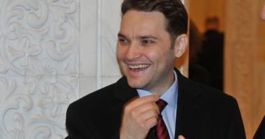 Stire din Politică-Administrație : Dan Șova, SCĂPAT DE AREST de colegii din Senat