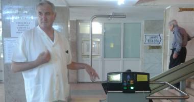 Platformă mobilă pentru persoanele cu handicap, amplasată la Spitalul Județean Constanța - 3