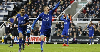Stire din Sport : Minunea s-a produs! Leicester este noua campioana a Angliei!