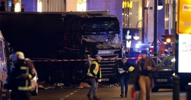 Stire din Actualitate : HAOS LA BERLIN după ATACUL SÂNGEROS
