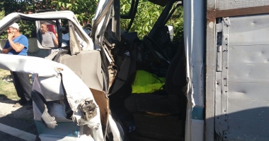 GALERIE FOTO / ACCIDENT RUTIER GRAV la iesirea din Faclia. INTERVINE ELICOPTERUL SMURD - 5