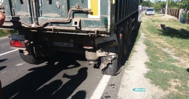 GALERIE FOTO / ACCIDENT RUTIER GRAV la iesirea din Faclia. INTERVINE ELICOPTERUL SMURD - 4