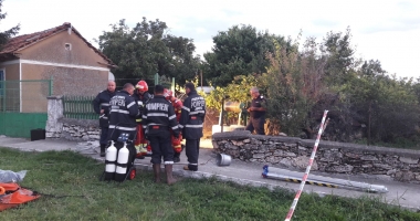 GALERIE FOTO - VIDEO / UPDATE. Femeie căzută într-o fântână, în localitatea constanteană Movila Verde - 4