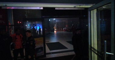 UPDATE. INCENDIU LA CITY PARK. Mai multe persoane au fost evacuate - 2
