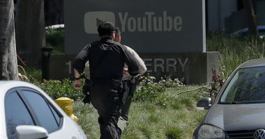 Stire din Actualitate : Împușcături la sediul YouTube din California. O femeie a deschis focul în clădire, a rănit trei oameni, apoi s-a sinucis